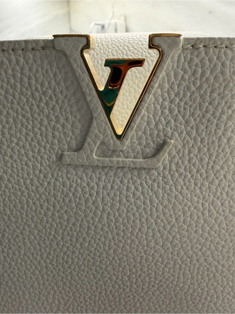 Louis Vuitton Capucines BB Taurillon Snow.
